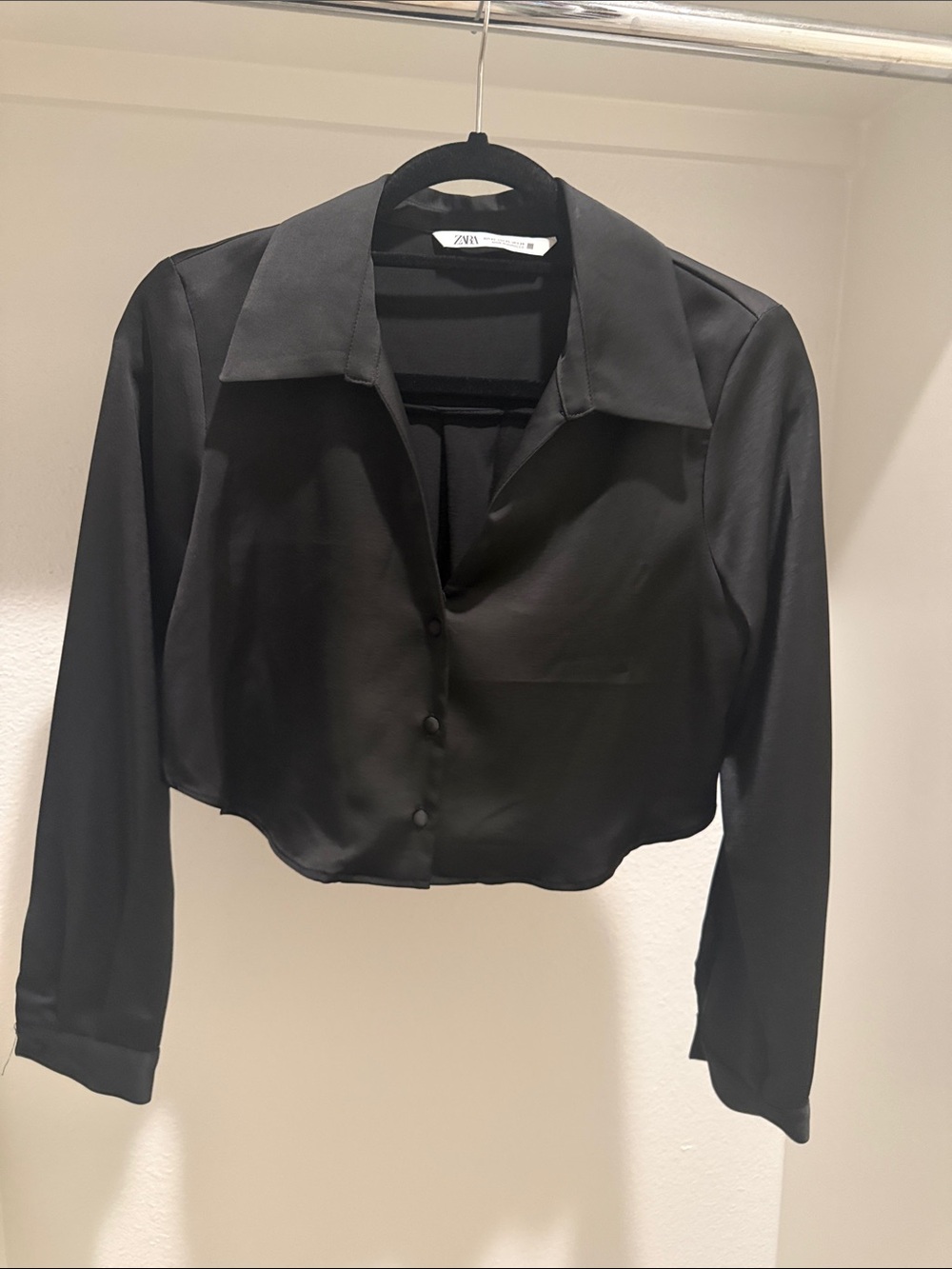 Zara Black Cropped Satin-Look Button Down Shirt